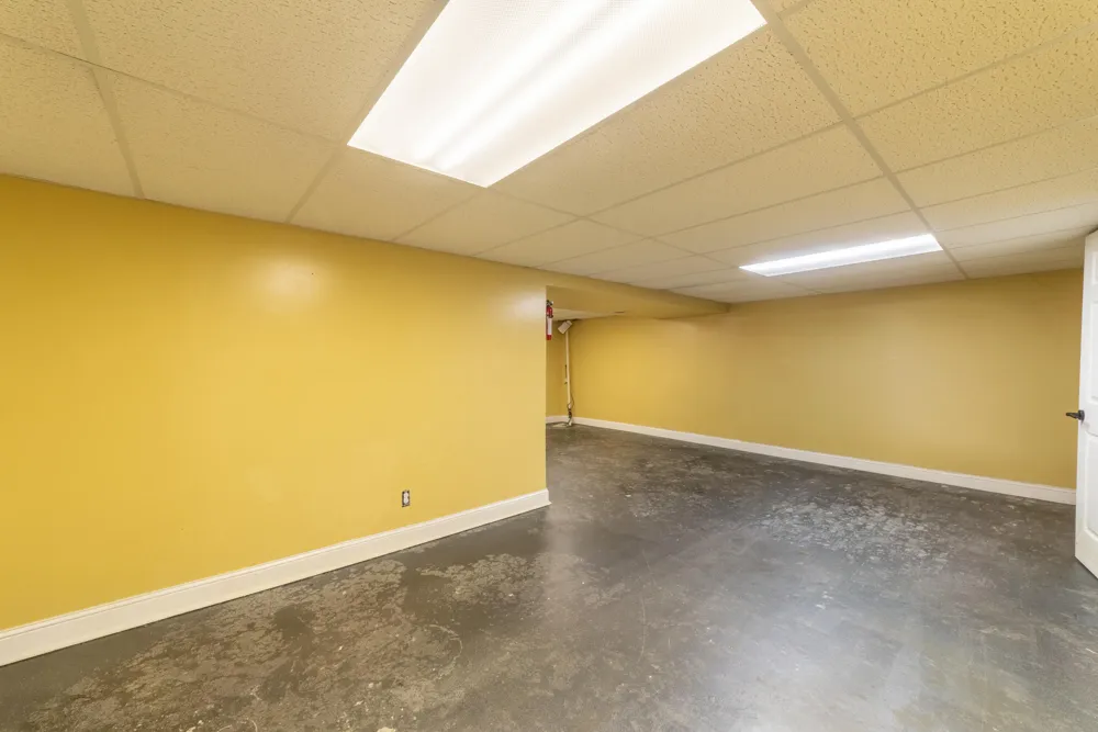 9619 Greenwood Avenue Munster, IN 46321