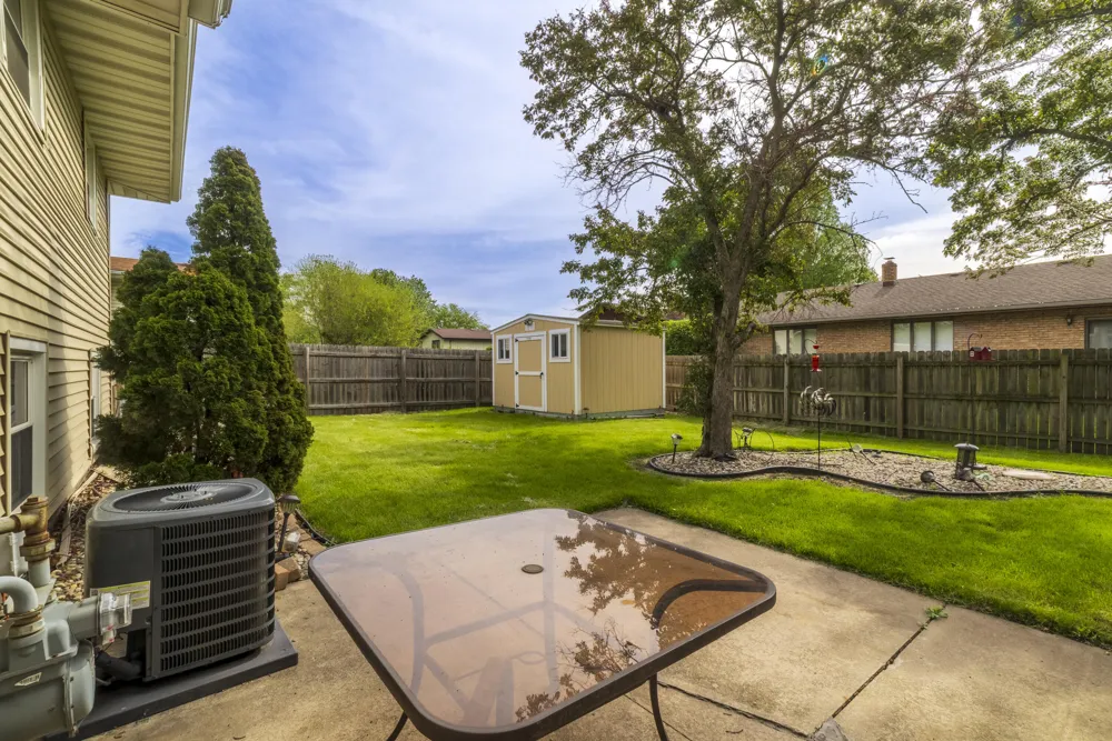 9619 Greenwood Avenue Munster, IN 46321