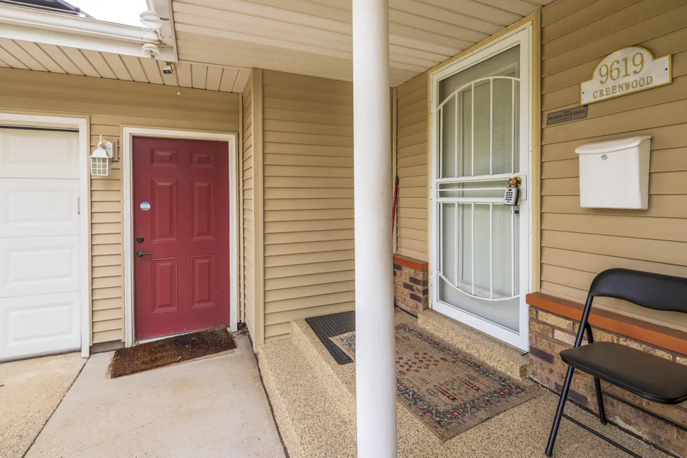 9619 Greenwood Avenue Munster, IN 46321