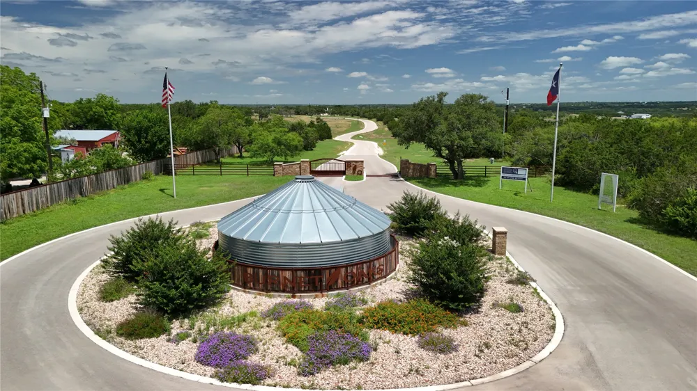 35 Burnet Oaks Burnet, TX 78611