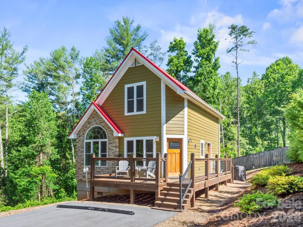 154 Dogwood Drive Weaverville, NC 28787