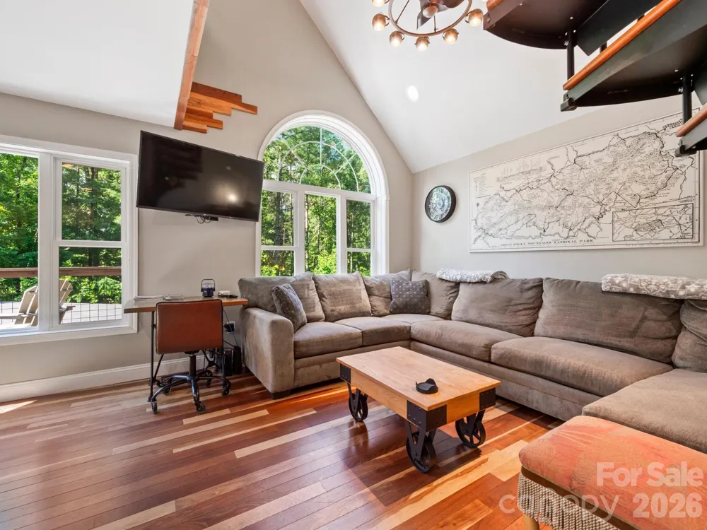 154 Dogwood Drive Weaverville, NC 28787