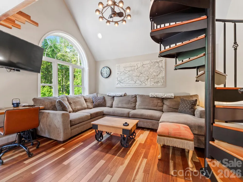 154 Dogwood Drive Weaverville, NC 28787