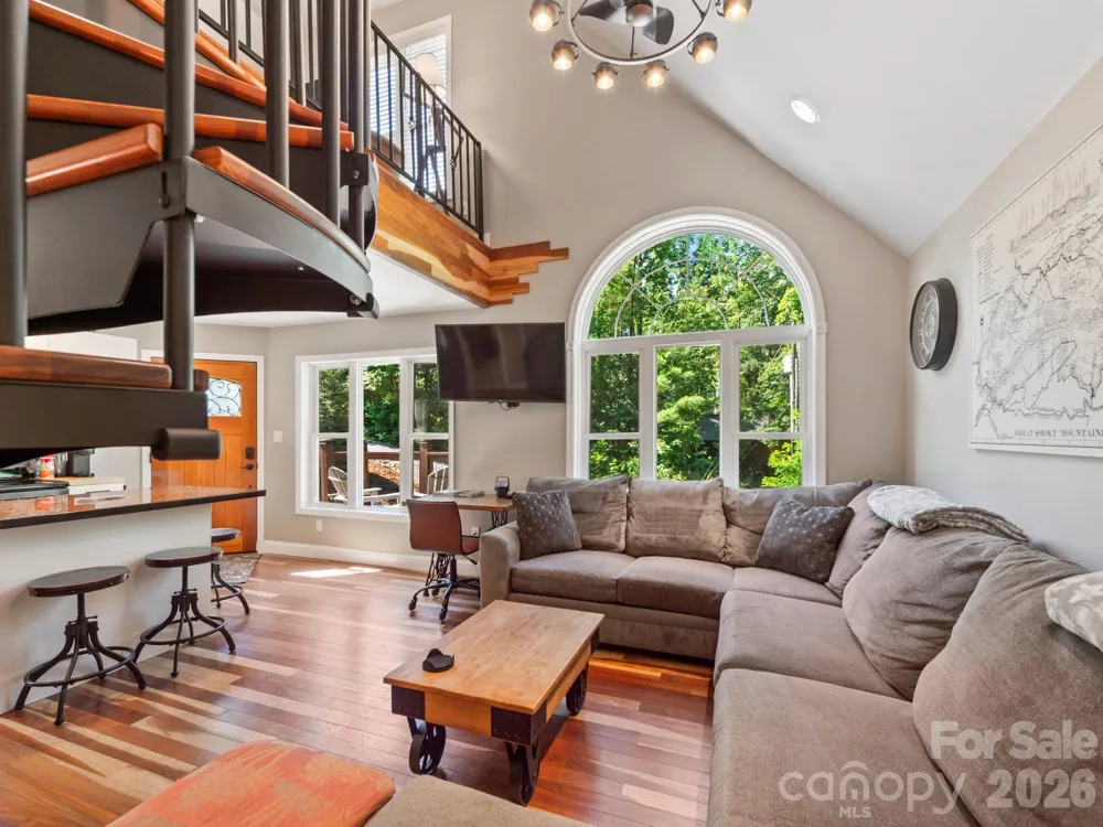 154 Dogwood Drive Weaverville, NC 28787
