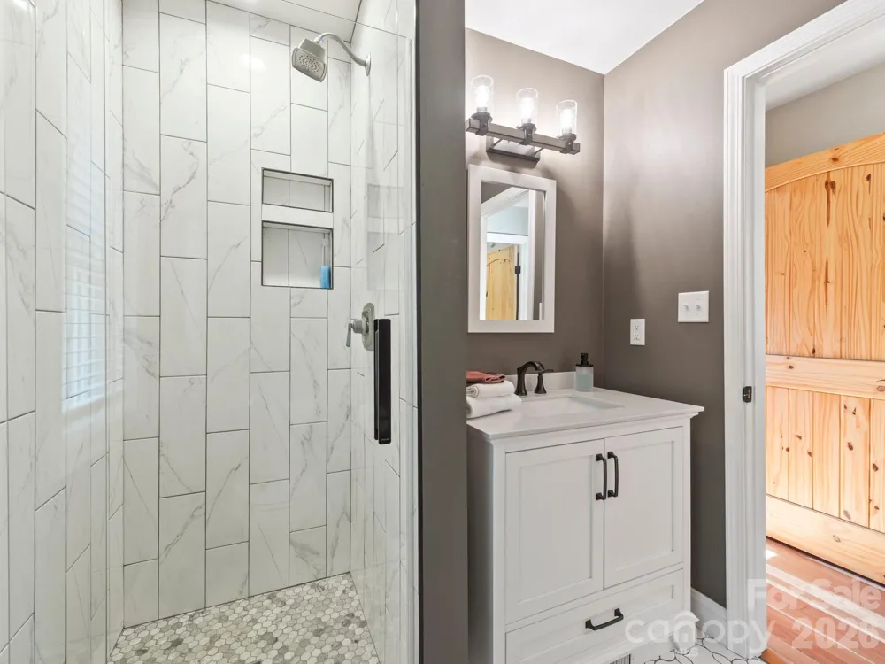 154 Dogwood Drive Weaverville, NC 28787
