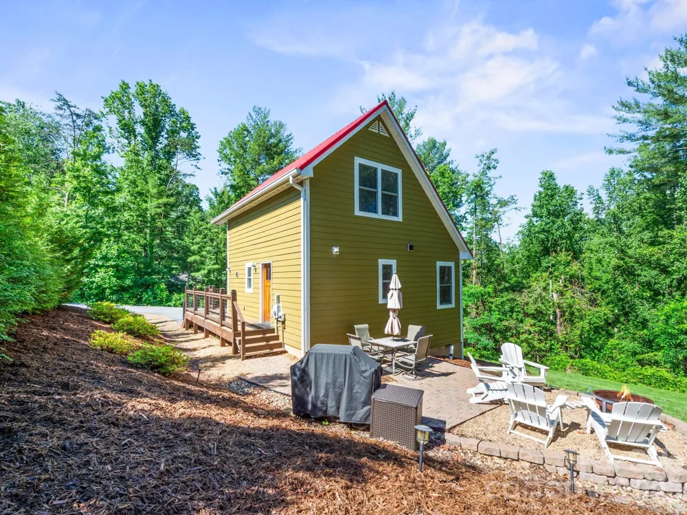 154 Dogwood Drive Weaverville, NC 28787