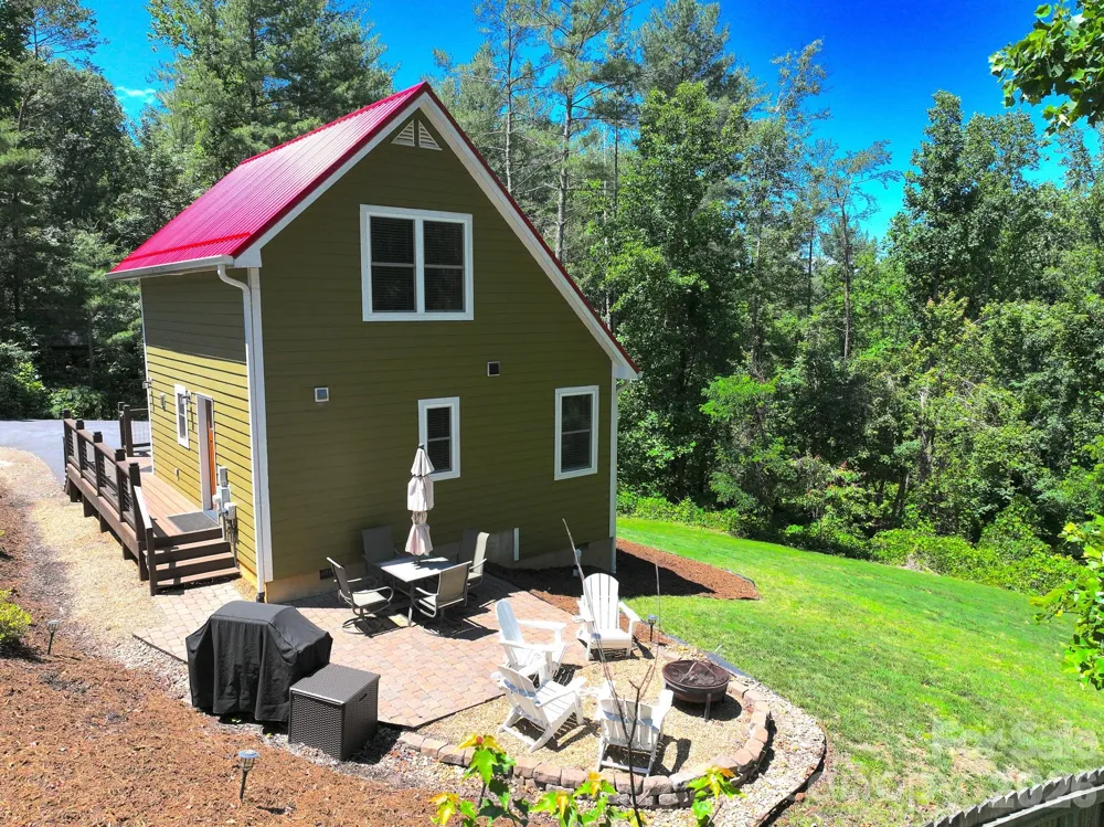 154 Dogwood Drive Weaverville, NC 28787