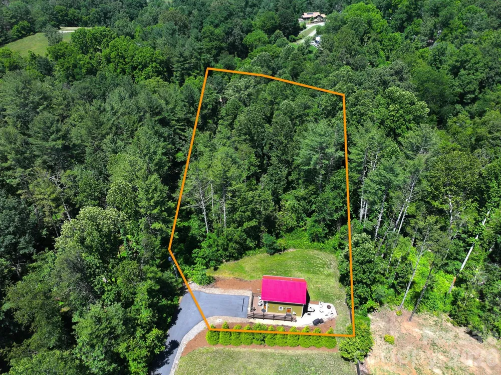 154 Dogwood Drive Weaverville, NC 28787