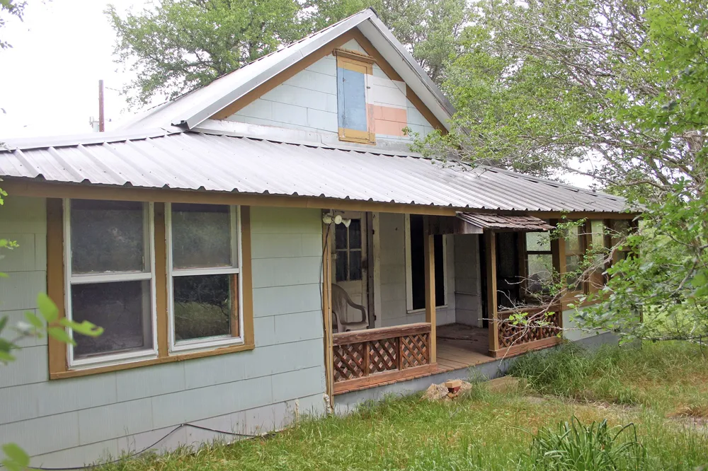 7887 Pettytown Road Red Rock, TX 78662