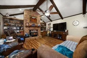 15190 Us Highway 96 S Kirbyville, TX 75956