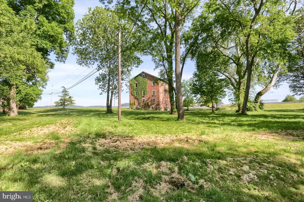 1209 MILL ROAD Selinsgrove, PA 17870