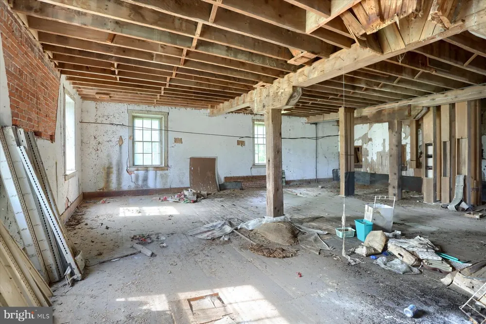1209 MILL ROAD Selinsgrove, PA 17870