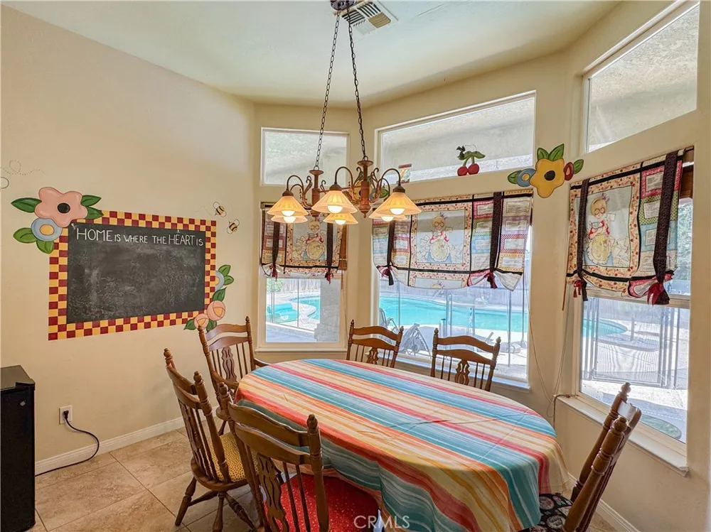15318 Albert Way Bakersfield, CA 93314