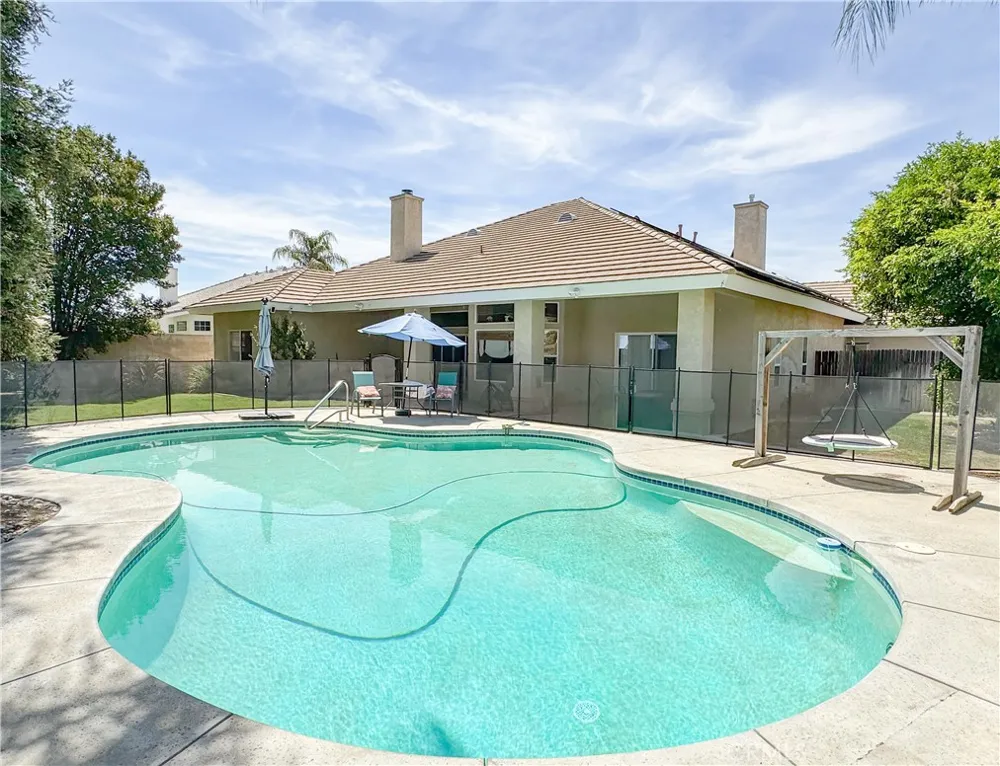 15318 Albert Way Bakersfield, CA 93314