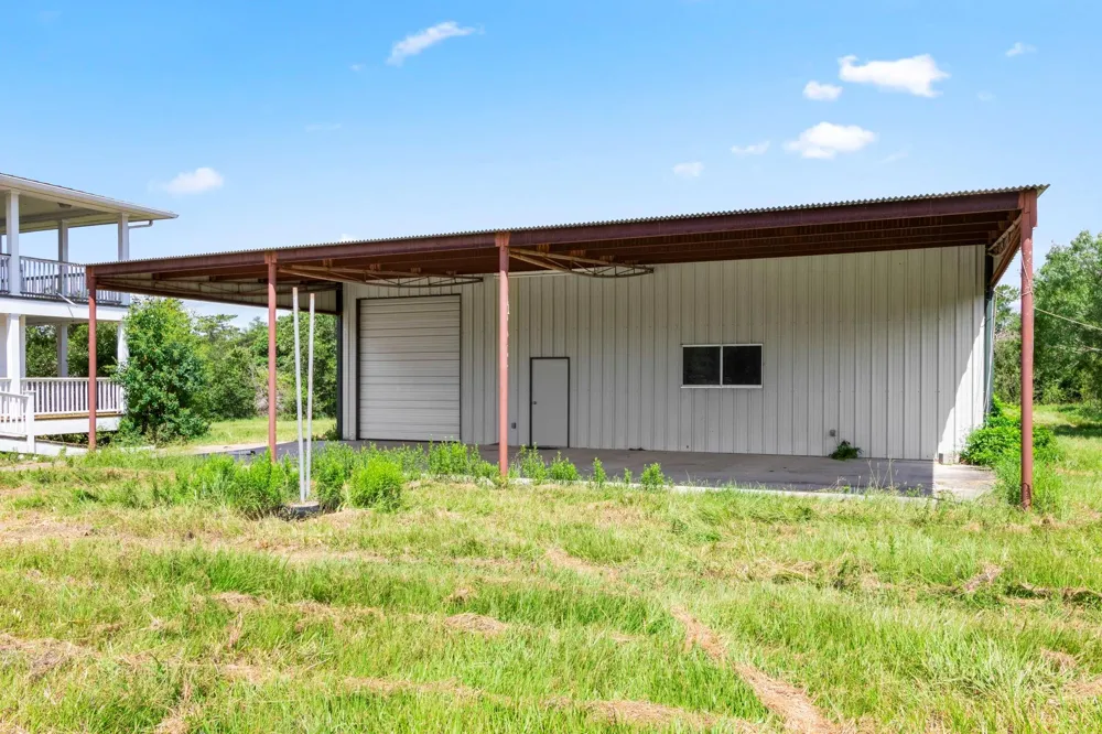 812 W Tobias Road Ellinger, TX 78938