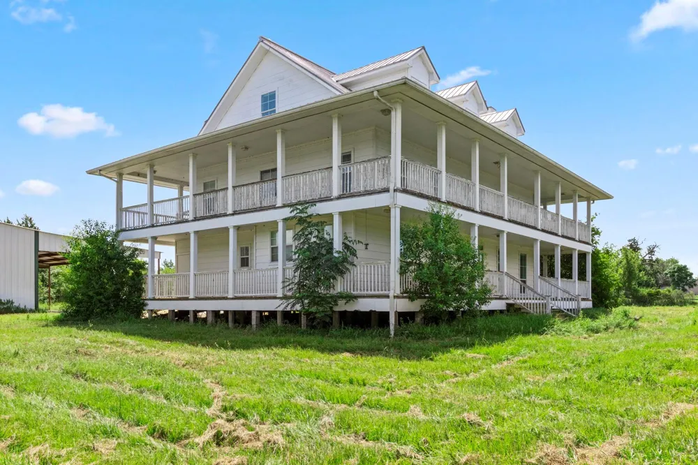 812 W Tobias Road Ellinger, TX 78938