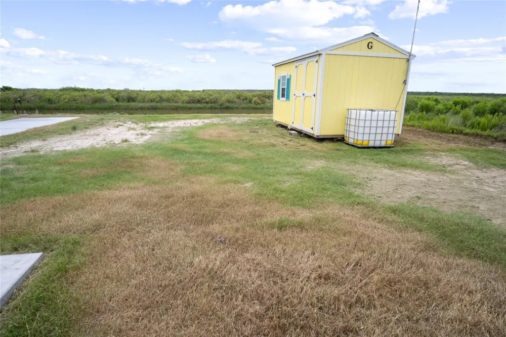 1363 Van Sant Gilchrist, TX 77617