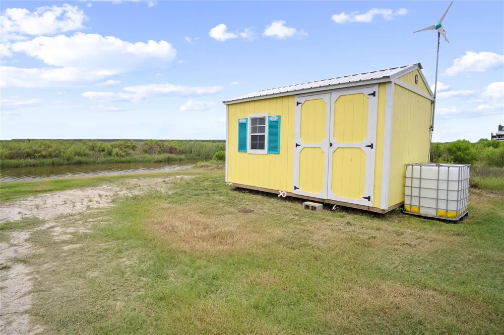 1363 Van Sant Gilchrist, TX 77617