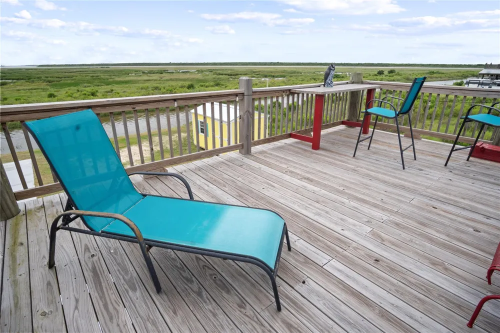 1363 Van Sant Gilchrist, TX 77617