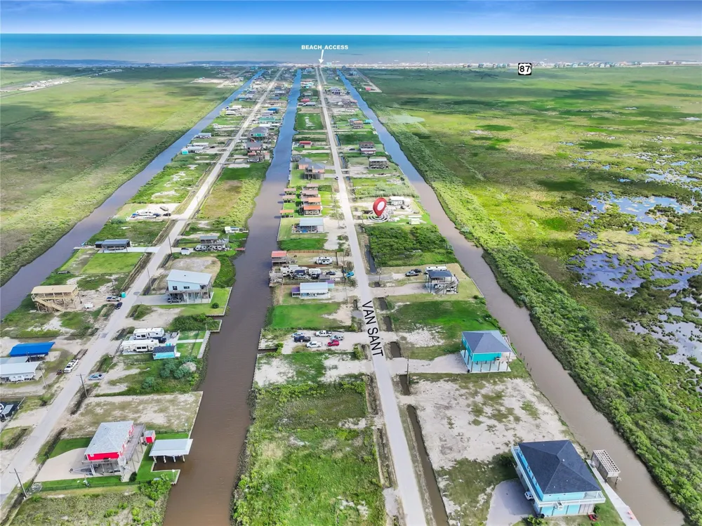 1363 Van Sant Gilchrist, TX 77617