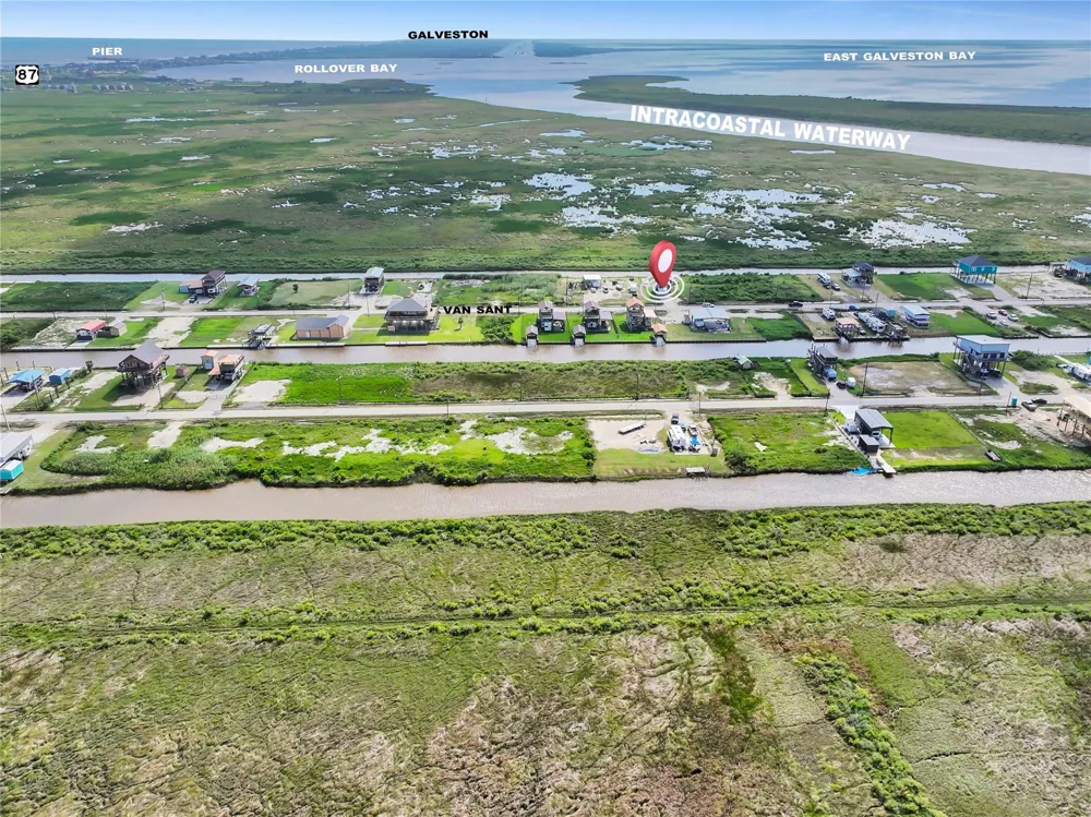 1363 Van Sant Gilchrist, TX 77617