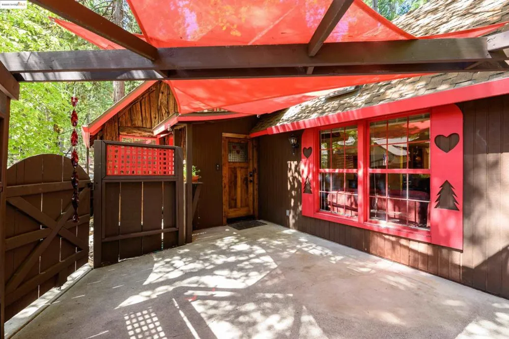 22846 Fuller Rd Twain Harte, CA 95383