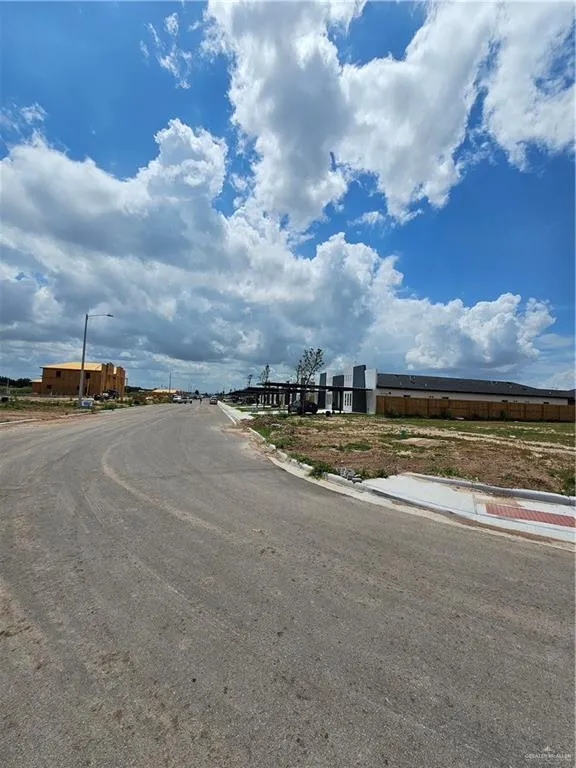 1305 Woodland Drive Pharr, TX 78577