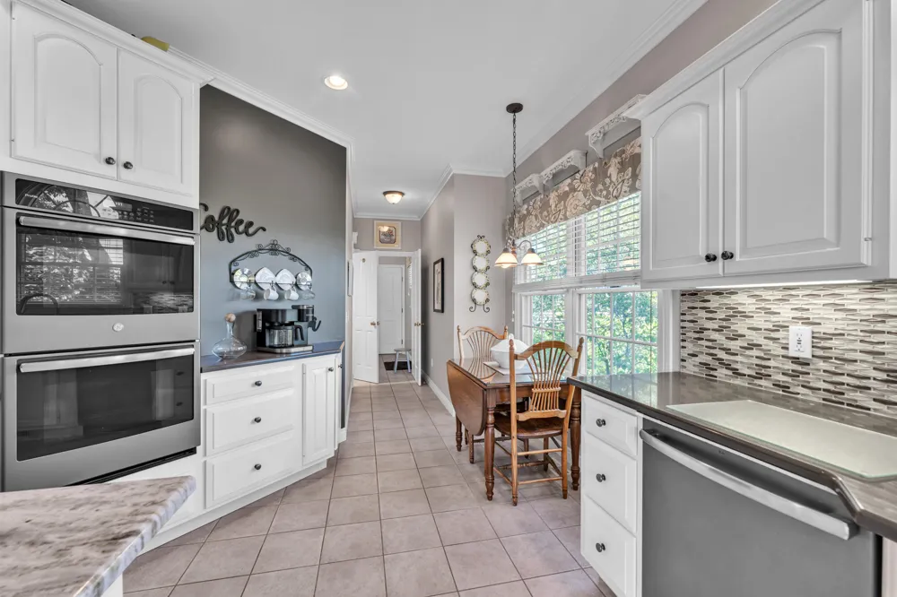 15311 S Barton Lake Drive Vicksburg, MI 49097