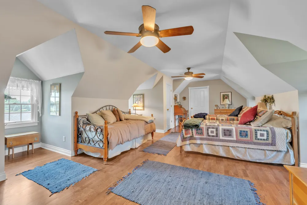 15311 S Barton Lake Drive Vicksburg, MI 49097