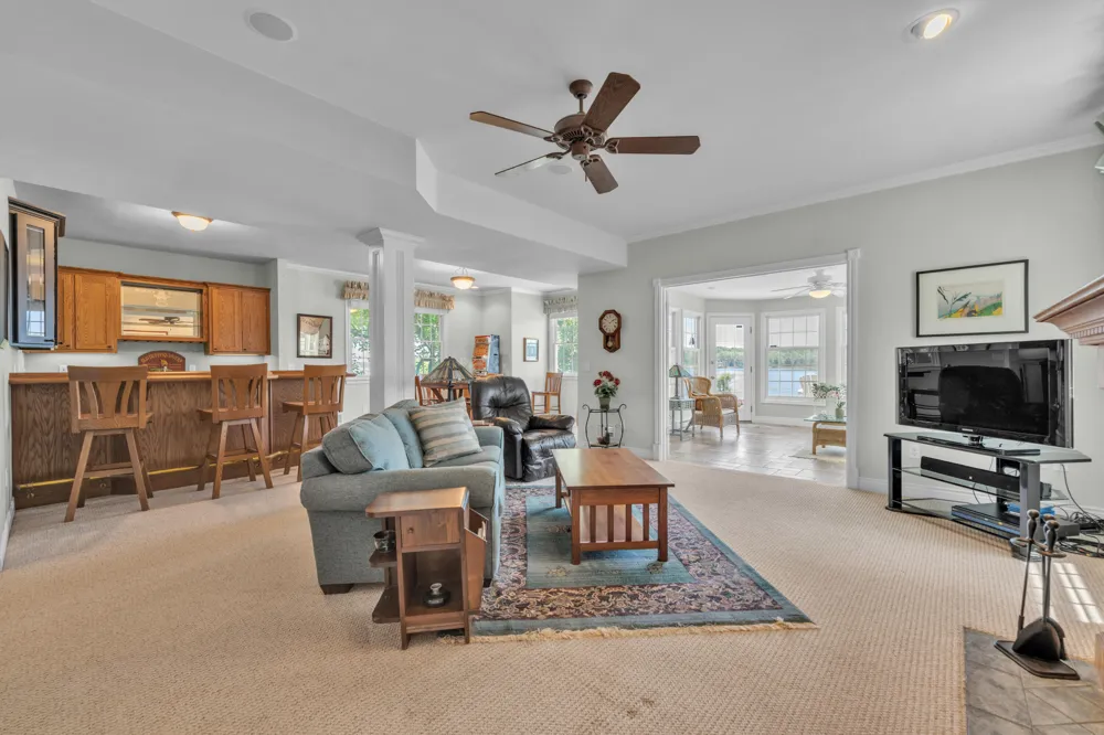 15311 S Barton Lake Drive Vicksburg, MI 49097
