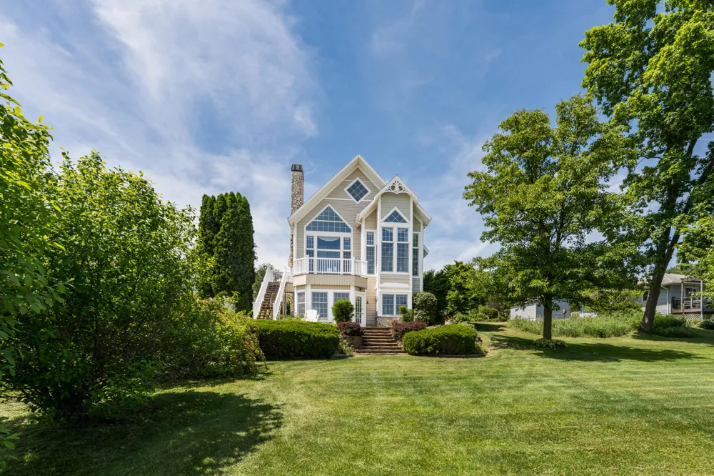 15311 S Barton Lake Drive Vicksburg, MI 49097