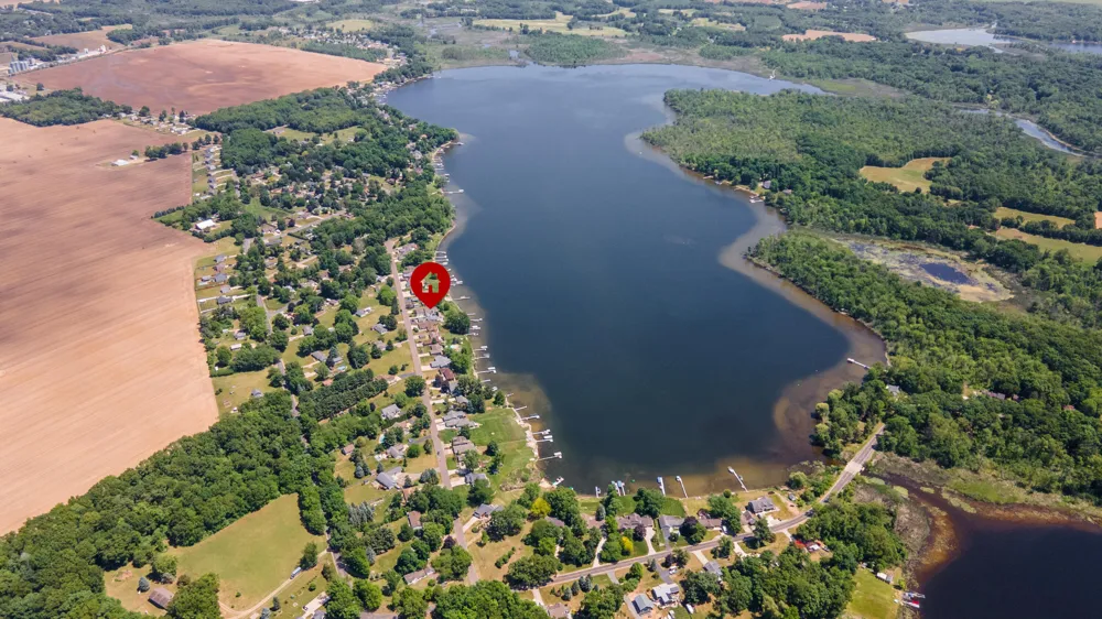 15311 S Barton Lake Drive Vicksburg, MI 49097