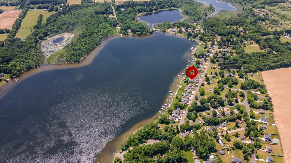 15311 S Barton Lake Drive Vicksburg, MI 49097
