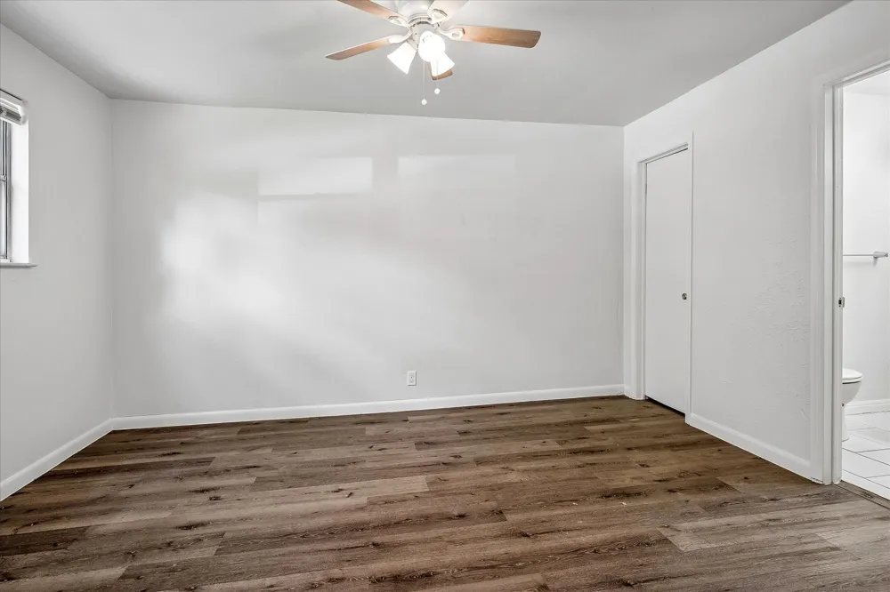 108 Reaves Lane Hurst, TX 76053
