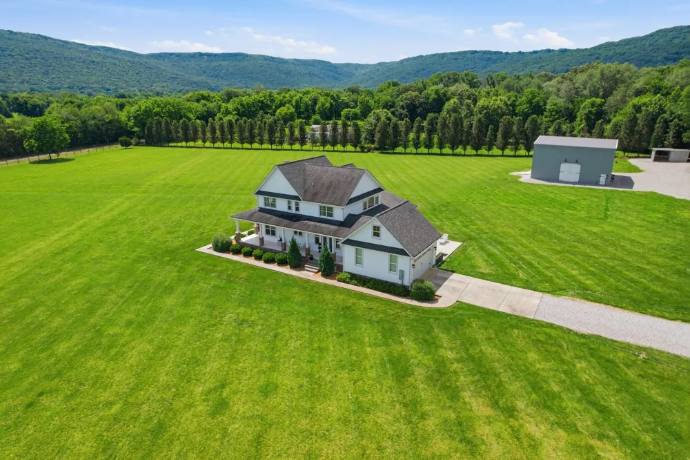 354 Garner Rd Decherd, TN 37324