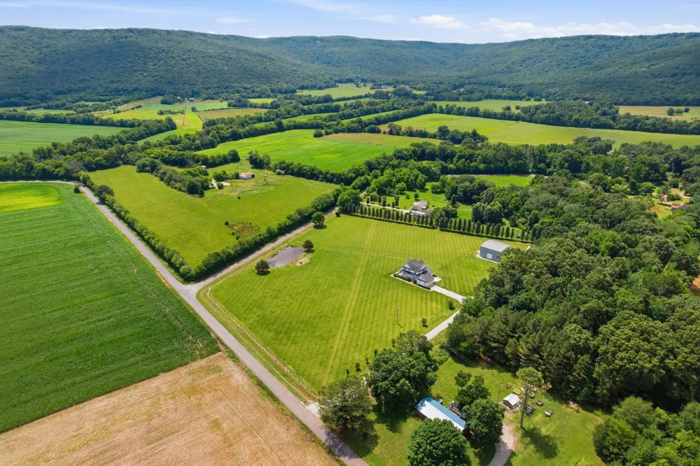 354 Garner Rd Decherd, TN 37324