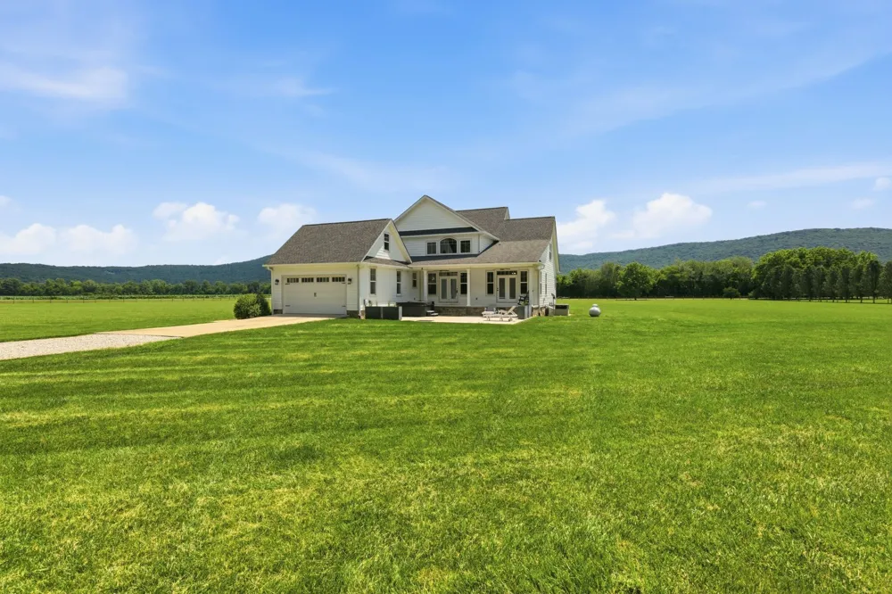 354 Garner Rd Decherd, TN 37324