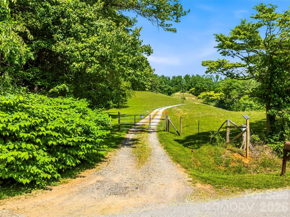 52 Chapel Hill Church Road Asheville, NC 28803