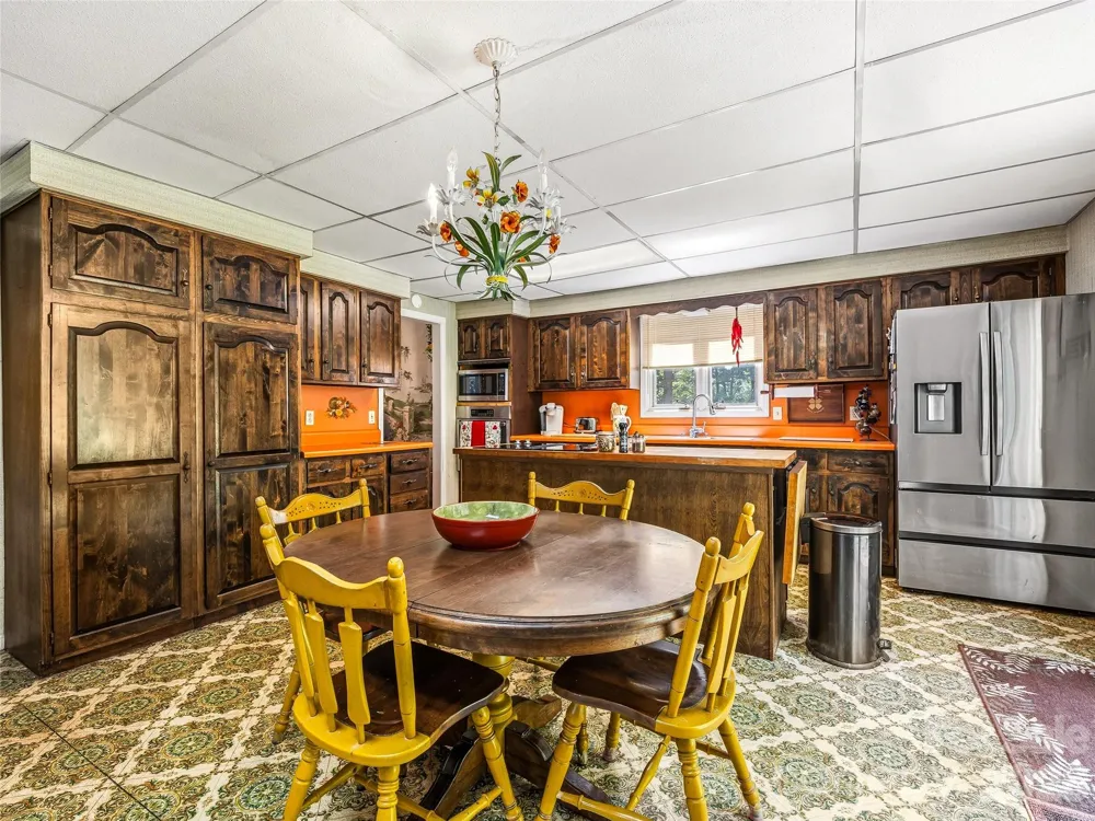 52 Chapel Hill Church Road Asheville, NC 28803