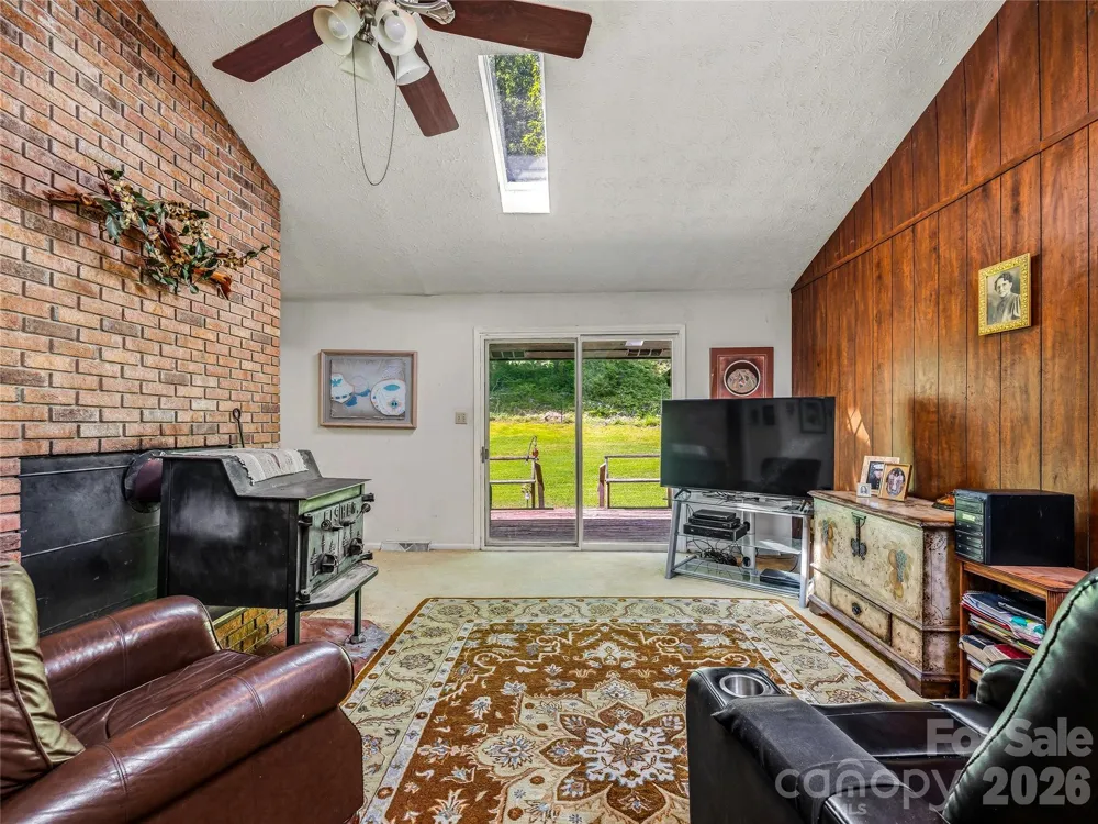 52 Chapel Hill Church Road Asheville, NC 28803