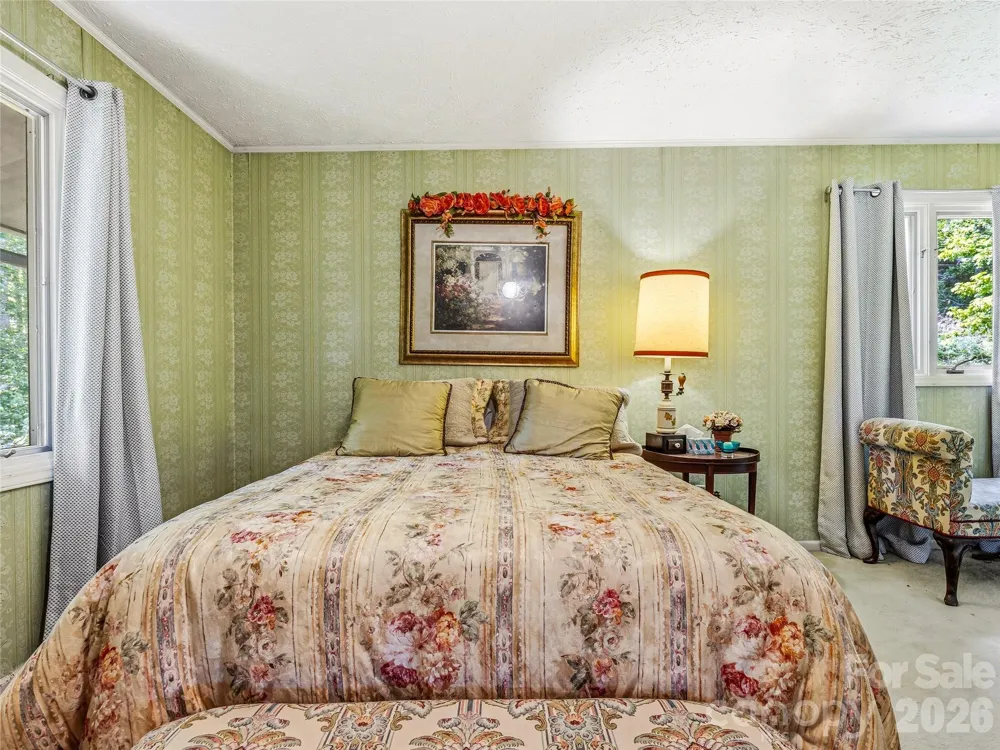 52 Chapel Hill Church Road Asheville, NC 28803