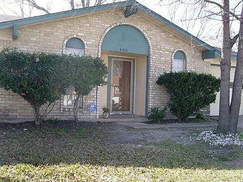 6216 Locust Street