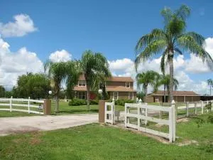 17755 Fox Trail Lane Loxahatchee, FL 33470