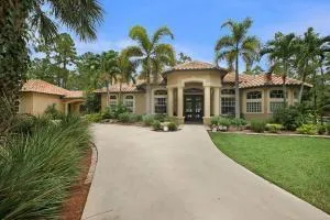 17755 Fox Trail Lane Loxahatchee, FL 33470