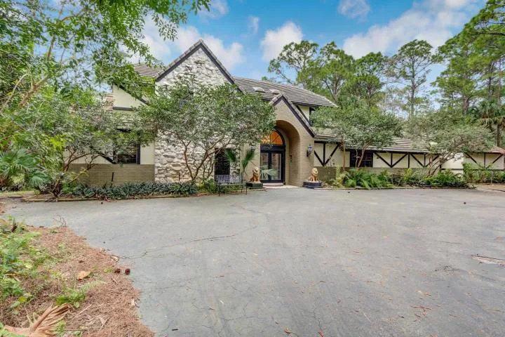 17755 Fox Trail Lane Loxahatchee, FL 33470