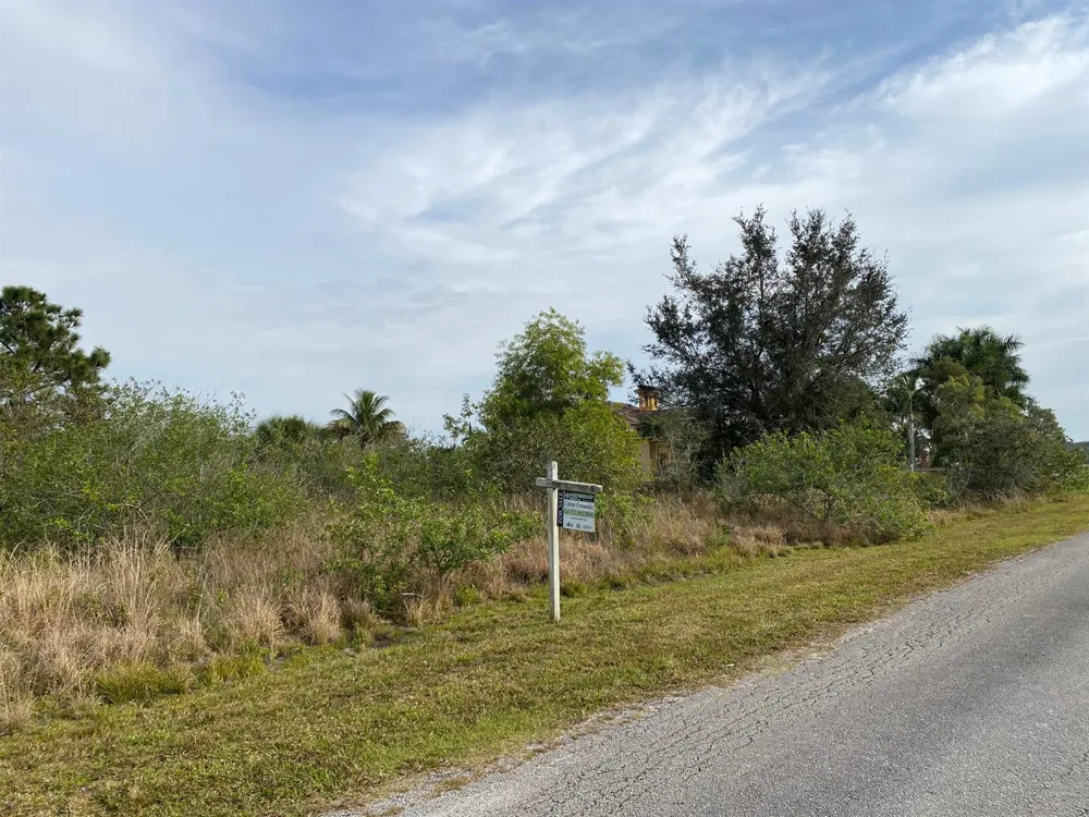 17755 Fox Trail Lane Loxahatchee, FL 33470