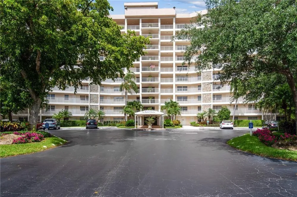 3507 Oaks Way #307 Pompano Beach, FL 33069