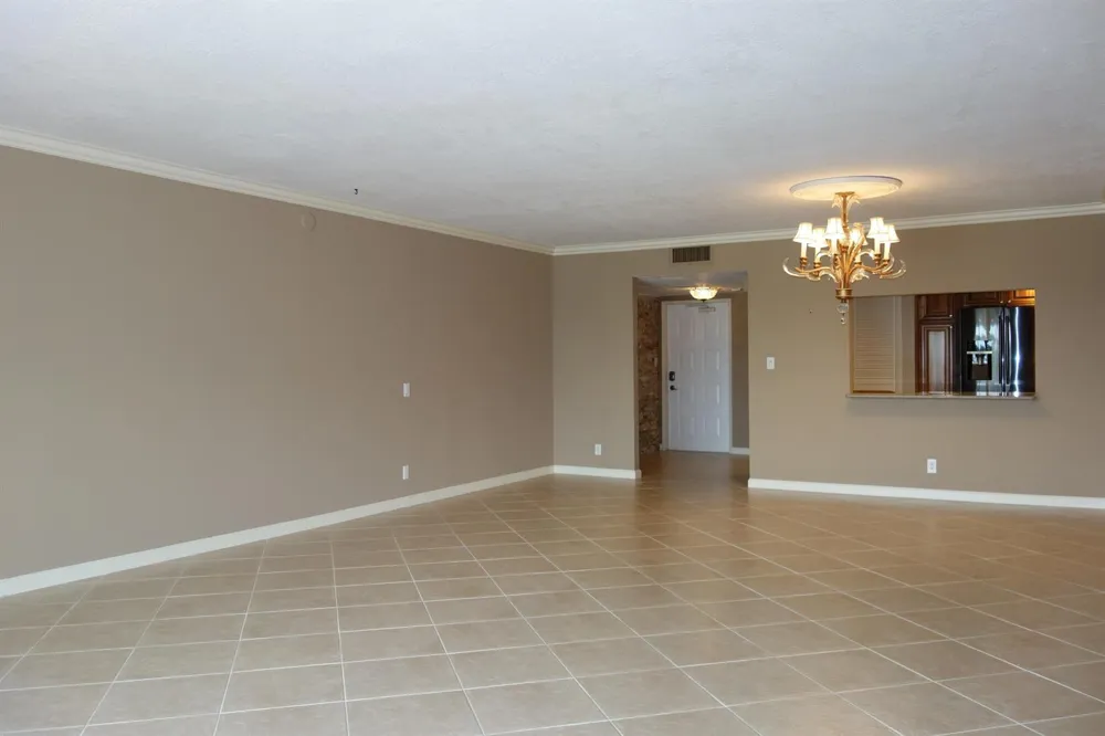 3507 Oaks Way #307 Pompano Beach, FL 33069