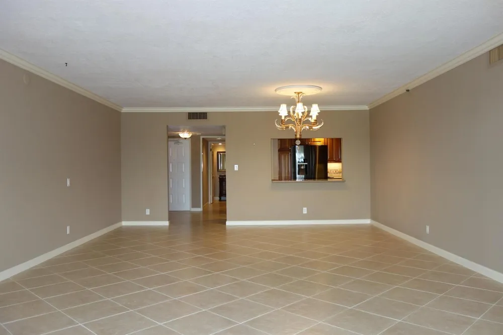 3507 Oaks Way #307 Pompano Beach, FL 33069