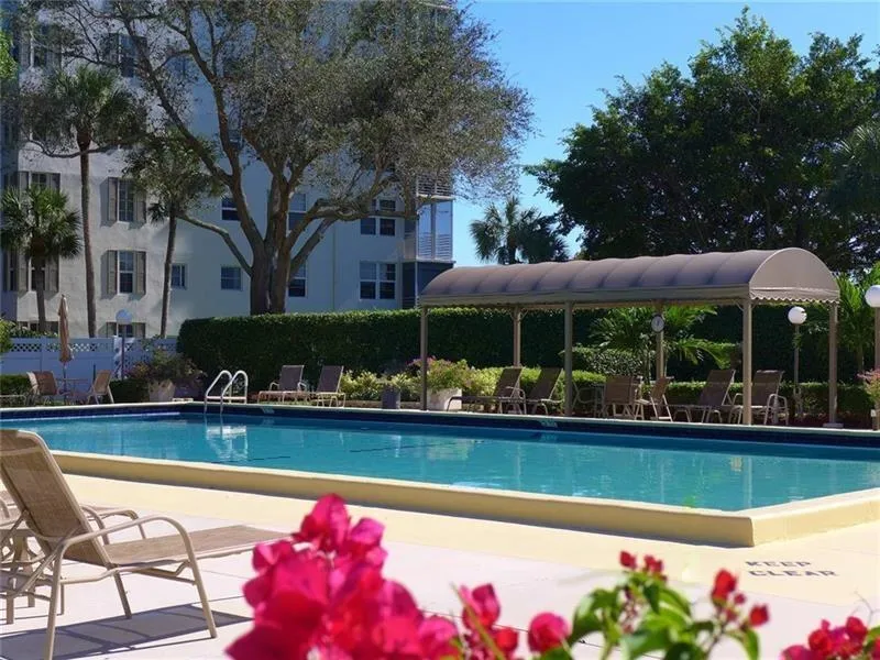 3507 Oaks Way #307 Pompano Beach, FL 33069